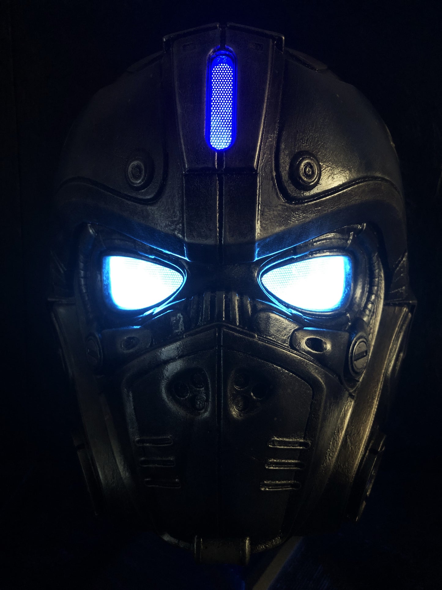 GEARS OF WAR Clayton Carmine Helmet