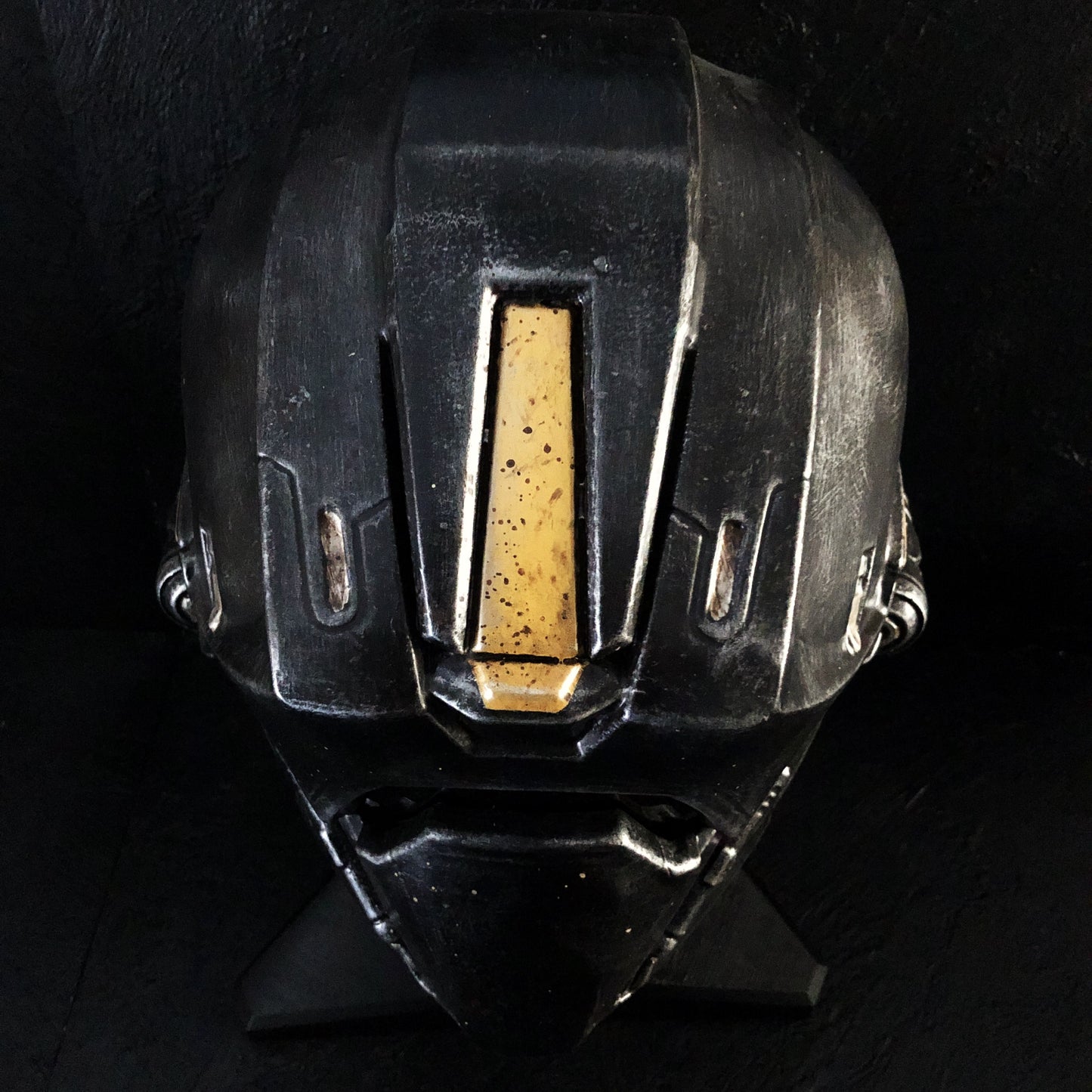 HELLDIVERS 2 - CE-81 Juggernaut Helmet