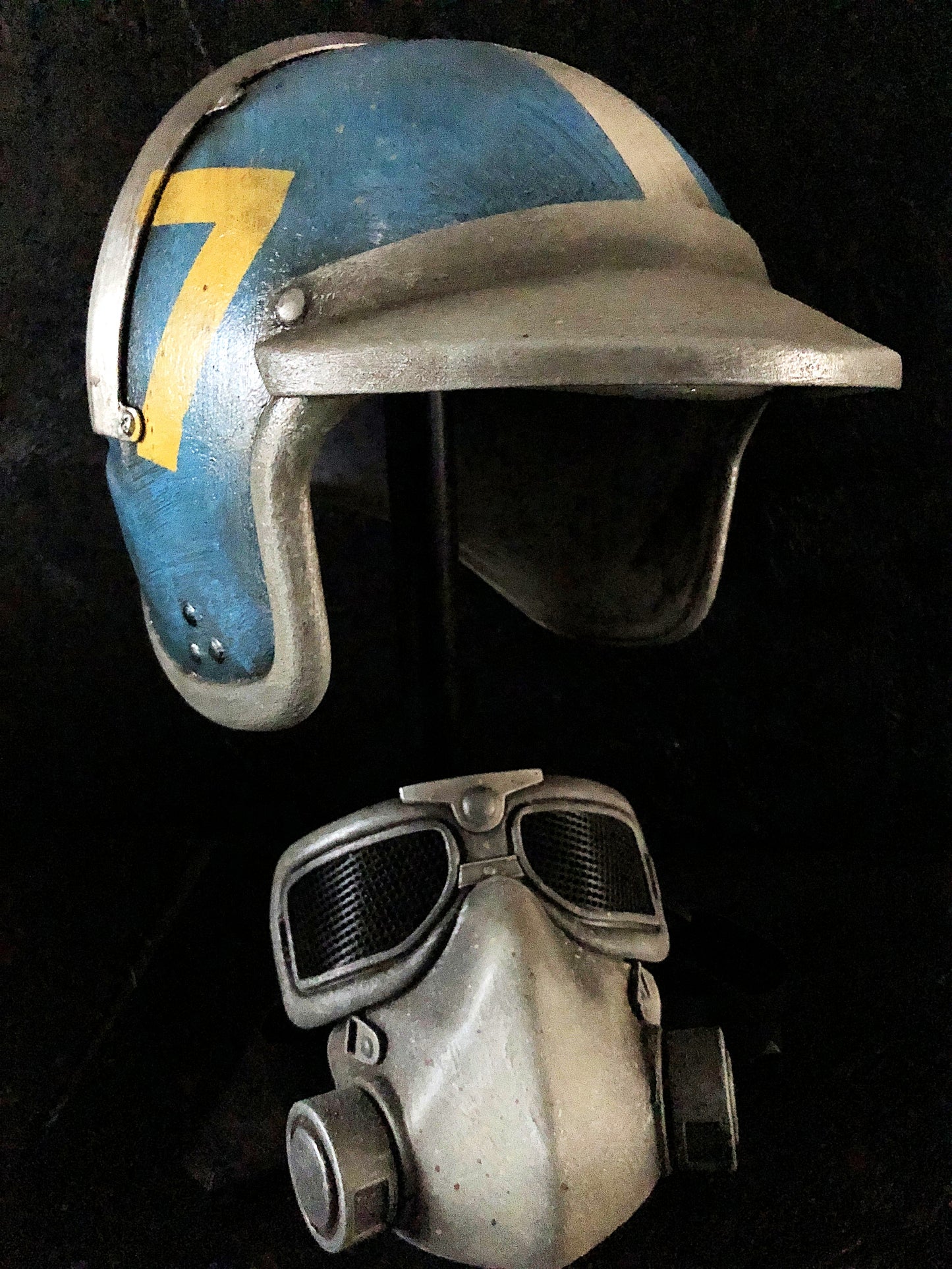 arc raiders ryder helmet