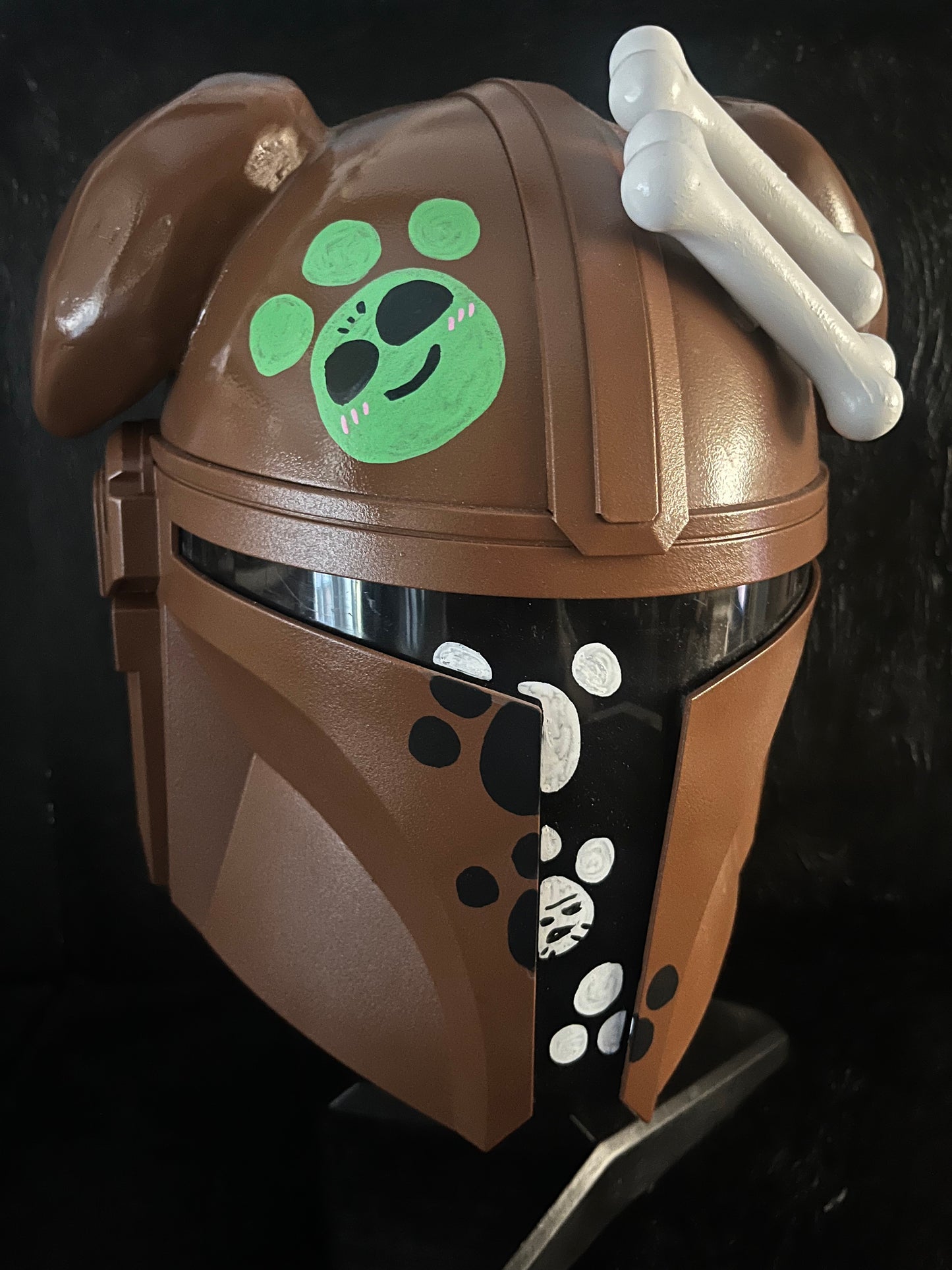 THE MANDALORIAN - Doggy Mando Helmet