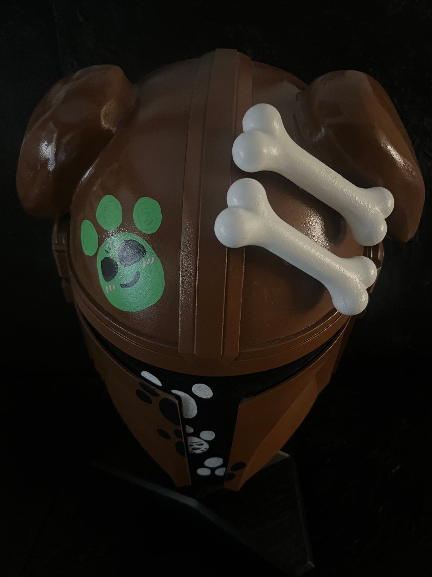 THE MANDALORIAN - Doggy Mando Helmet